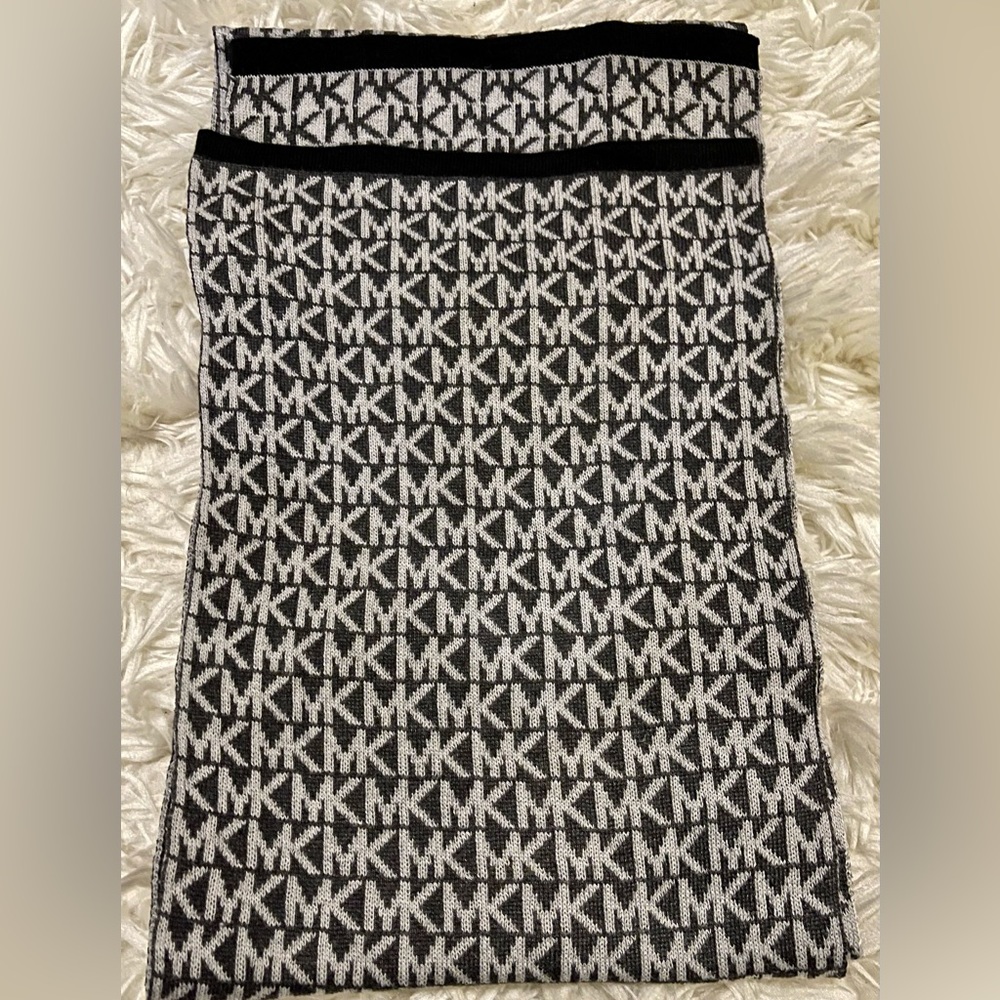 Authentic Michael Kors Scarf